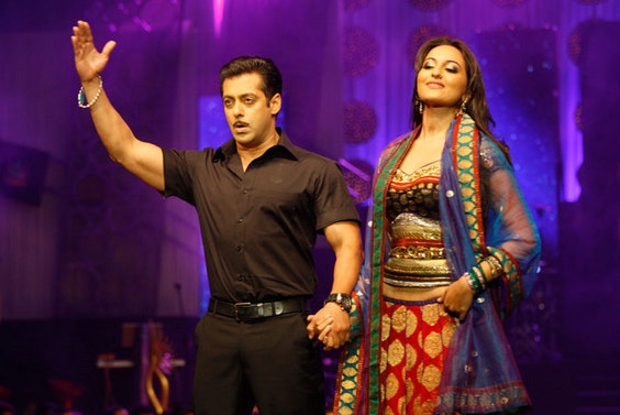 IIFA-2010-fashion-show-00123 (13)